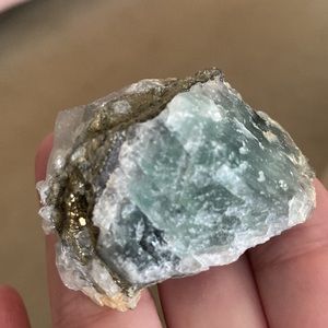 Fluorite/Pyrite. Aqua/ ocean blue & golden pyrite. 2” long x 1.25” wide. NICE 👍